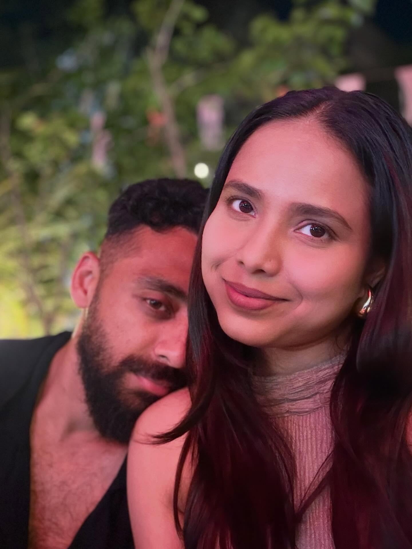 Varun Chakravarthy wife Neha Khedekar