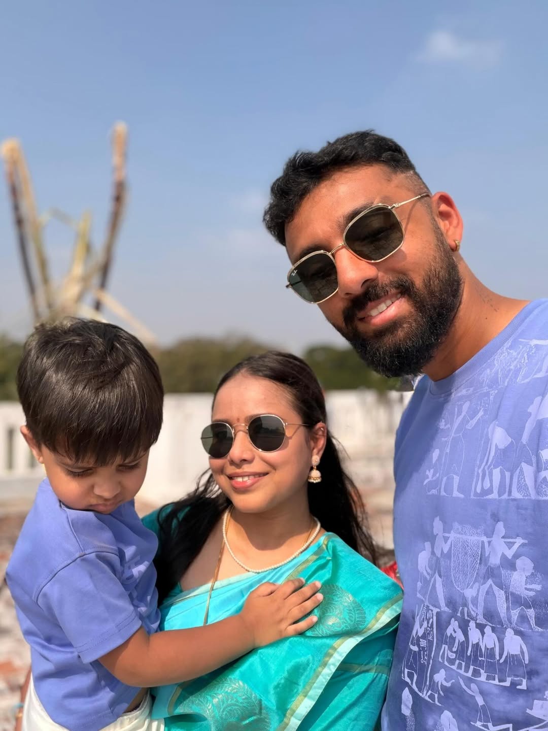 Varun Chakravarthy wife Neha Khedekar