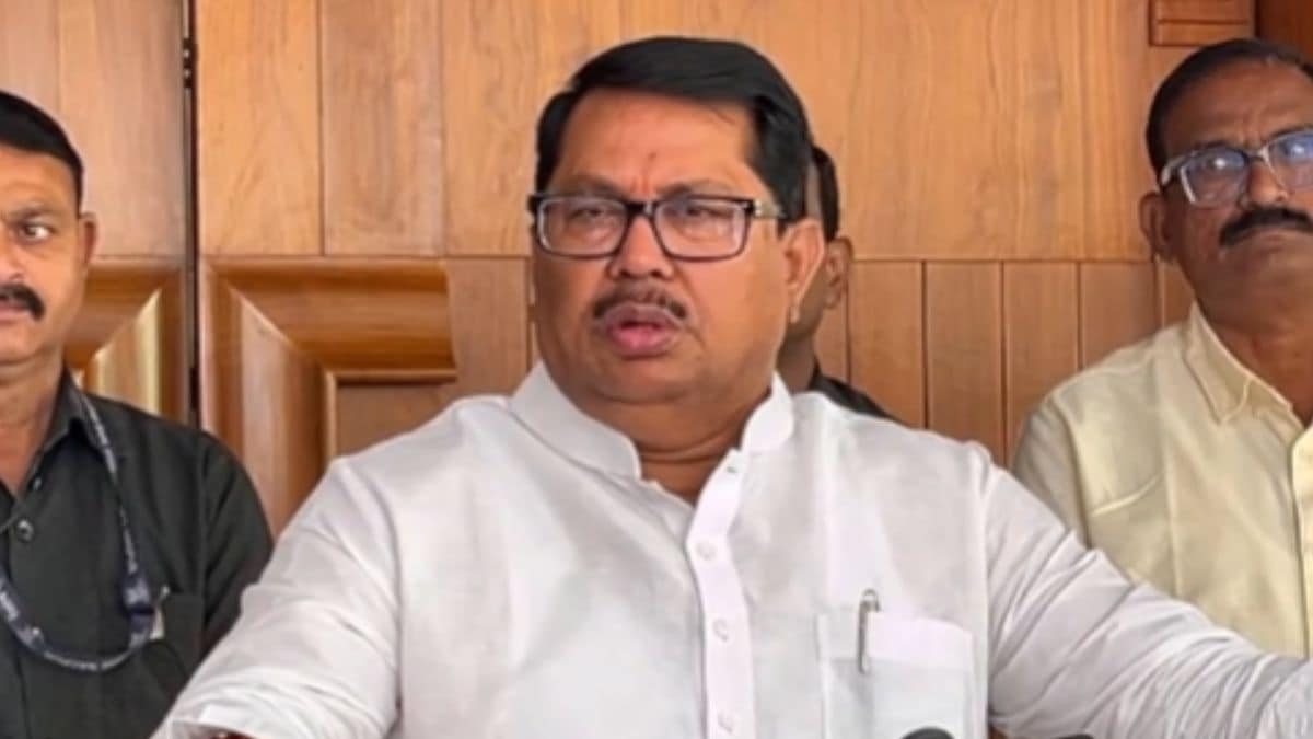 Vijay Wadettiwar On DCM Sunetra Pawar, Ajit pawar accident