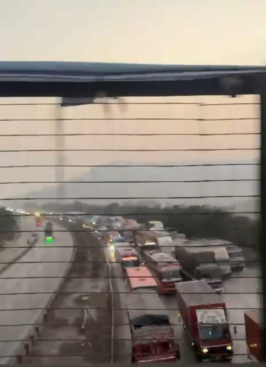 Mumbai pune expressway tanker accident