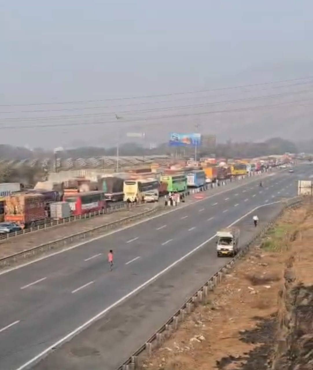 Gas tanker mumbai pune expressway