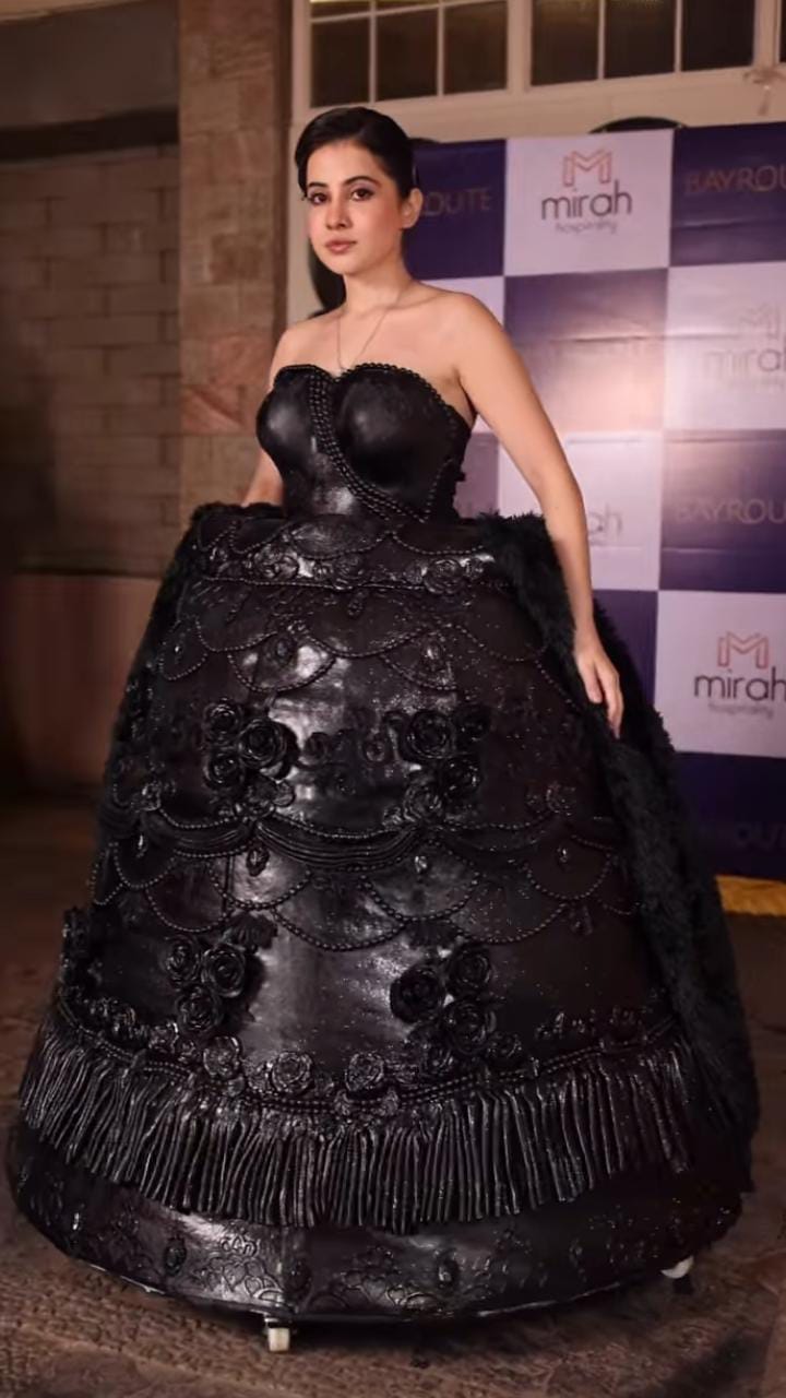 Urfi Javed cake gown look 100 kg edible cake dress photos viral