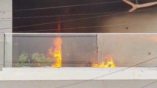 YSRCP-leader-Jogi-Ramesh-house-set-on-fire-violence