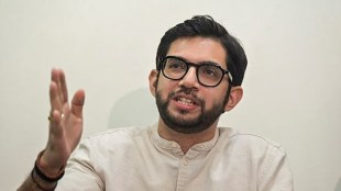 aaditya thackeray on devendra fadnavis