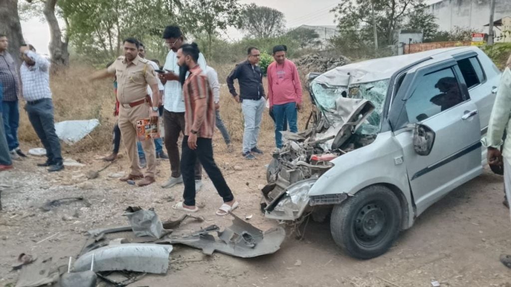 ahilyanagar-shrirampur-family-killed-in-head-on-car-truck-collision ahilyanagar-shrirampur-family-killed-in-head-on-car-truck-collision