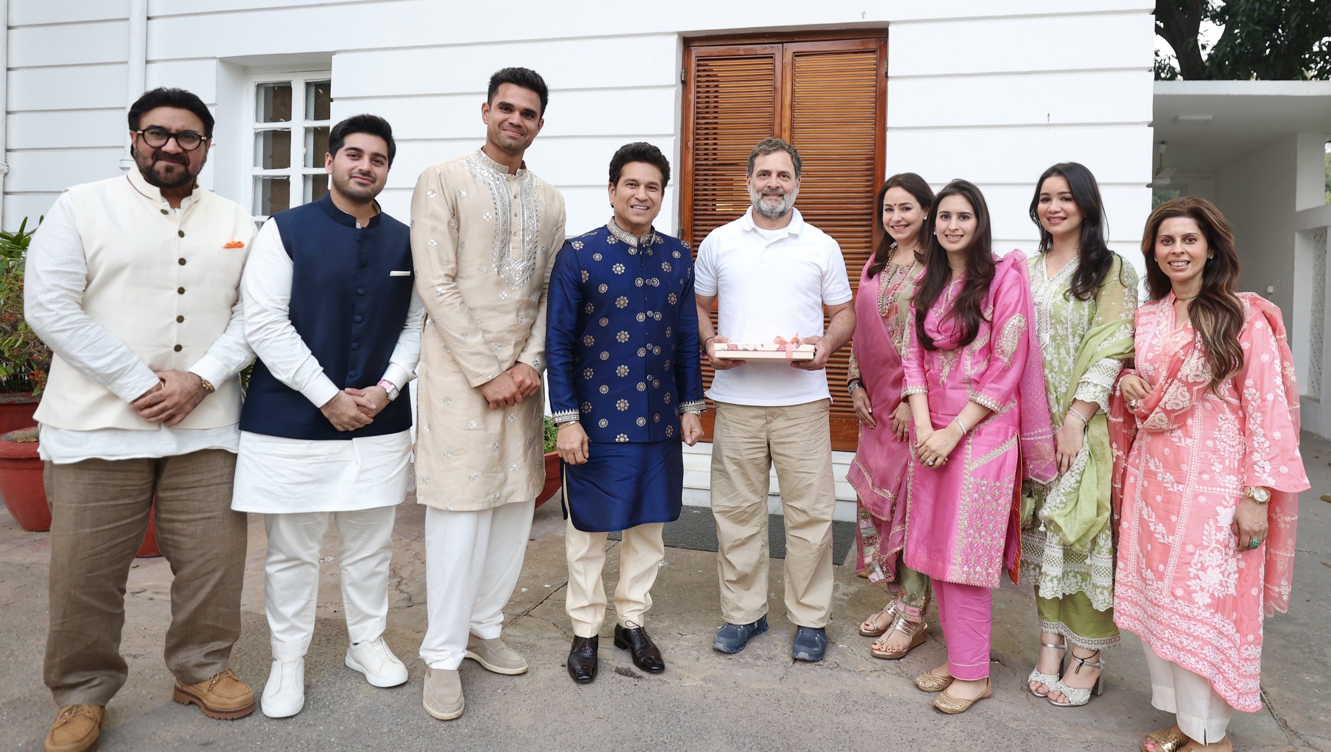 Arjun tendulkar and saaniya (Photo- X/sachintendulkar)