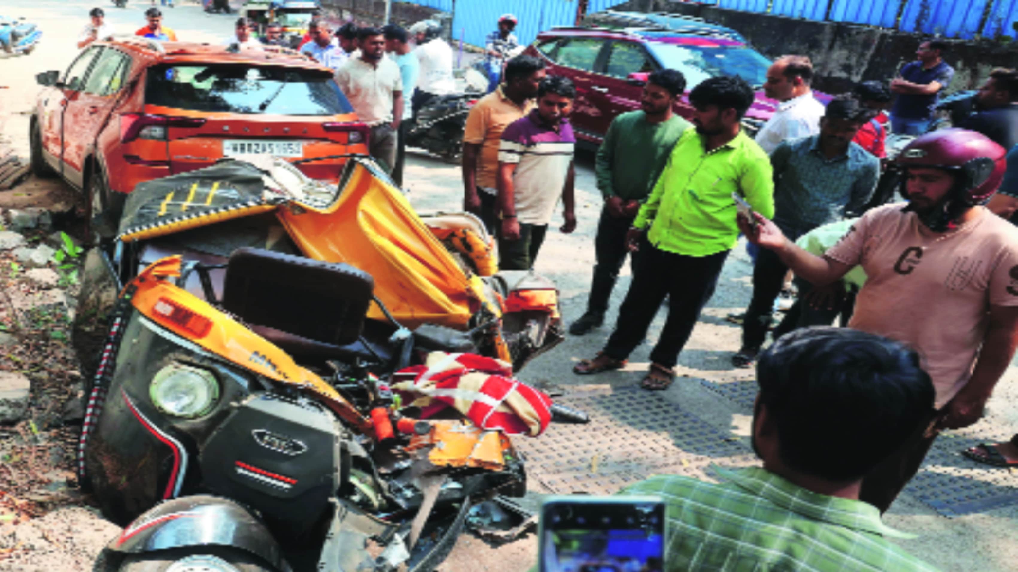 Two more officials suspended in Mulund Metro accident case mumbai print news