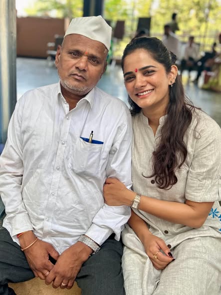 bhagyashree mote father