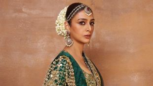 bollywood actress tabu on why she is not using father surname shared relationship with him and talk about personal life