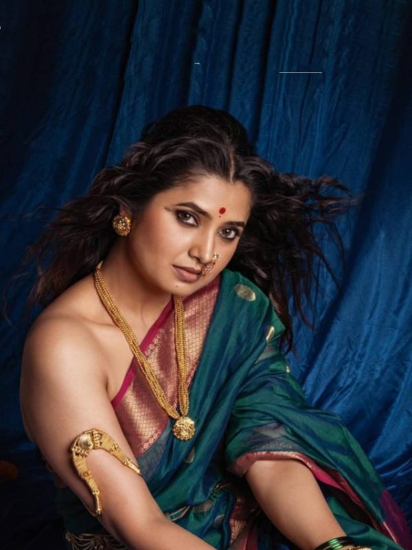 Prajakta Mali blouse raditional look