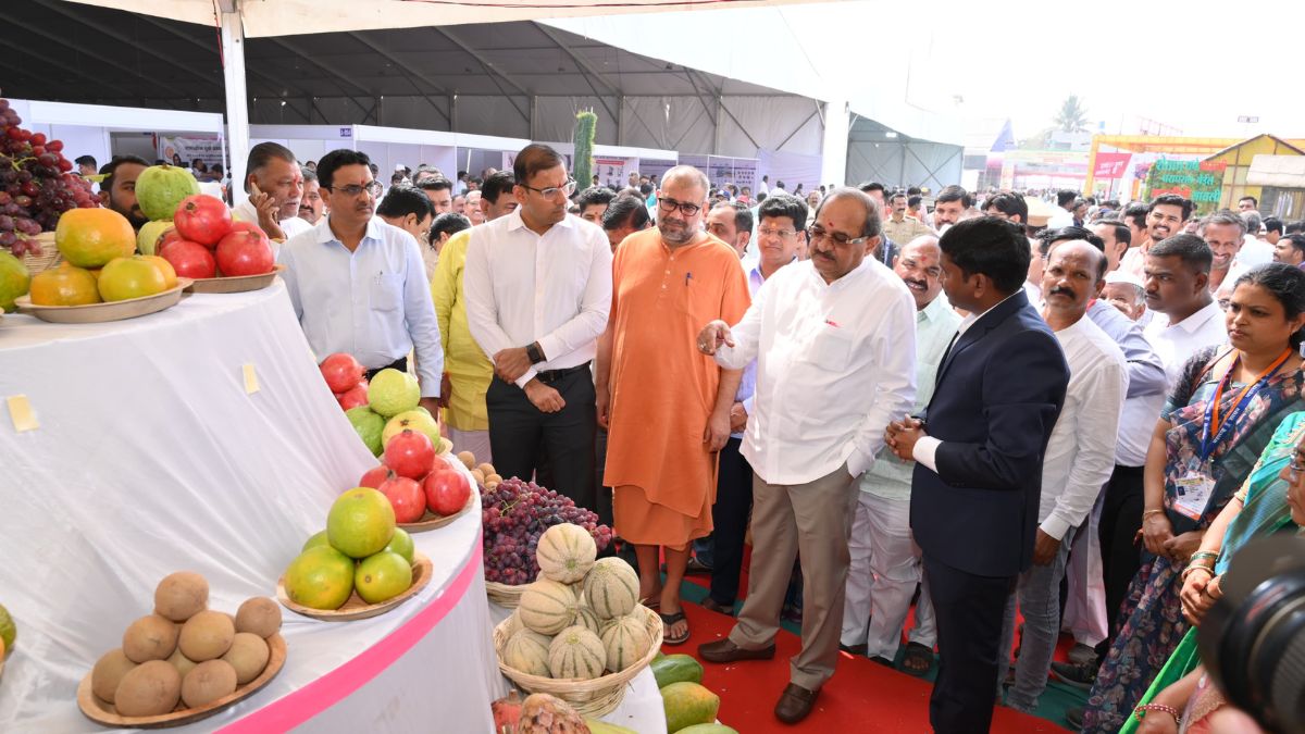 ahilyanagar fruit processing industry demand 1500 acres at rahuri says vikhe patil