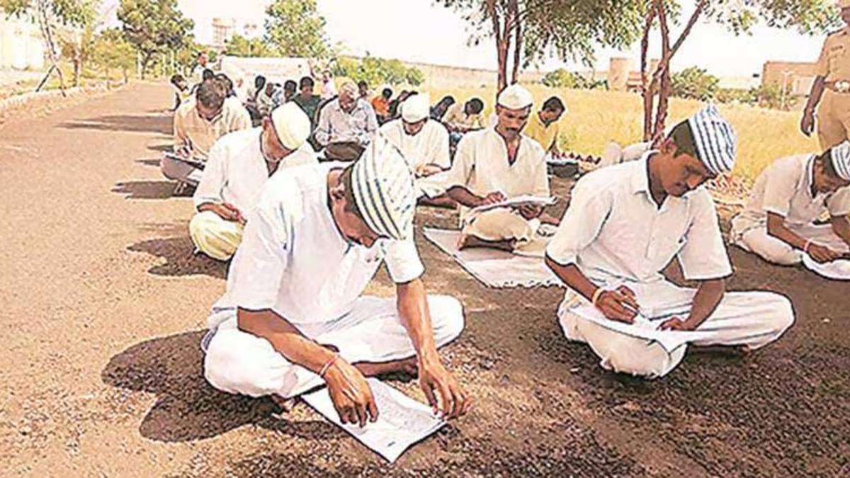 Mahatma Gandhi studies in jail,