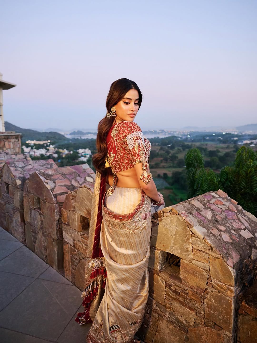 janhvi kapoor in parents room