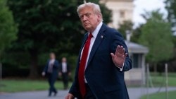 Donald Trump : डोनाल्ड ट्रम्प यांच्यावर ‘एपस्टीन फाईल्स’मध्ये नवे आरोप! अमेरिकेच्या राष्ट्राध्यक्षांनी सोडलं मौन; नेमकं काय म्हणाले?