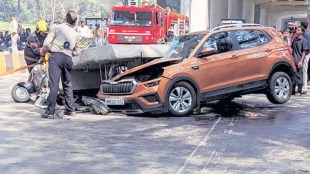 Mulund Metro 4 accident news, LBS Road Mumbai Metro pillar collapse, Wadala-Thane-Kasarvadavali Metro project tragedy, MMRDA high-level inquiry committee, Metro 4 parapet wall collapse Mulund, Executive Engineer Satyajit Salve suspended,
