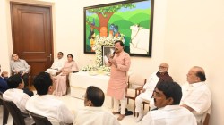 सुनेत्रा राष्ट्रवादीच्या बॉस : देवगिरीवर रात्री झालेल्या बैठकीत काय ठरले ; २६ रोजी कार्यकारणीची मुंबईत बैठक, पक्षाध्यक्षपदी होणार निवड