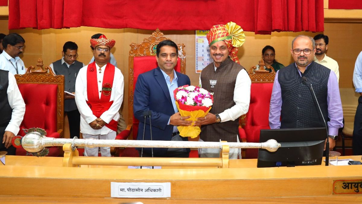 pcmc pimpri ajit pawar bronze statue ajit srushti announcement