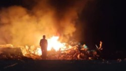 प्रवरा नदीपात्रात अवैध वाळू उपसा करणारे ७० तराफे नष्ट; महसूल पथकाची कारवाई