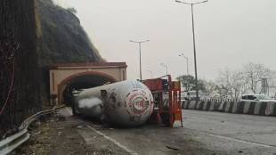Gas tanker overturns near Adoshi tunnel, traffic restored after 30 hours