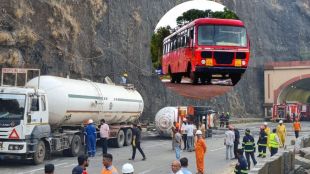 163 st buses stuck 139 services cancelled after Mumbai pune expressway blockade