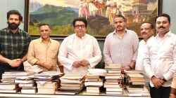 Rohit Pawar meets Raj Thackeray: पोलिसांनी FIR साठी नकार दिल्यानंतर रोहित पवार ‘राज’दरबारी; भेटीनंतर म्हणाले, ‘जनता यांना सोडणार नाही’