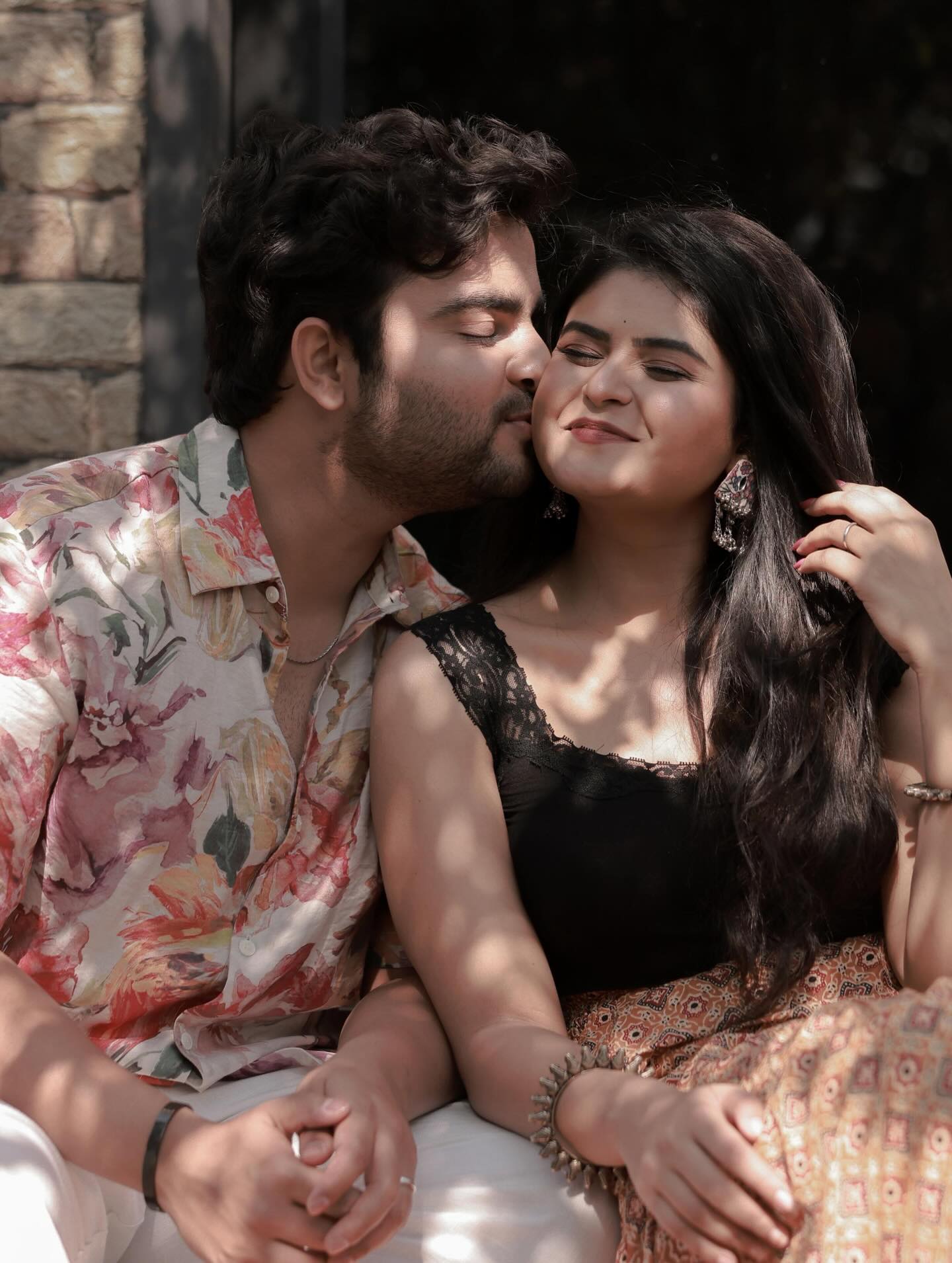 sakshi mahajan mehandi photos 