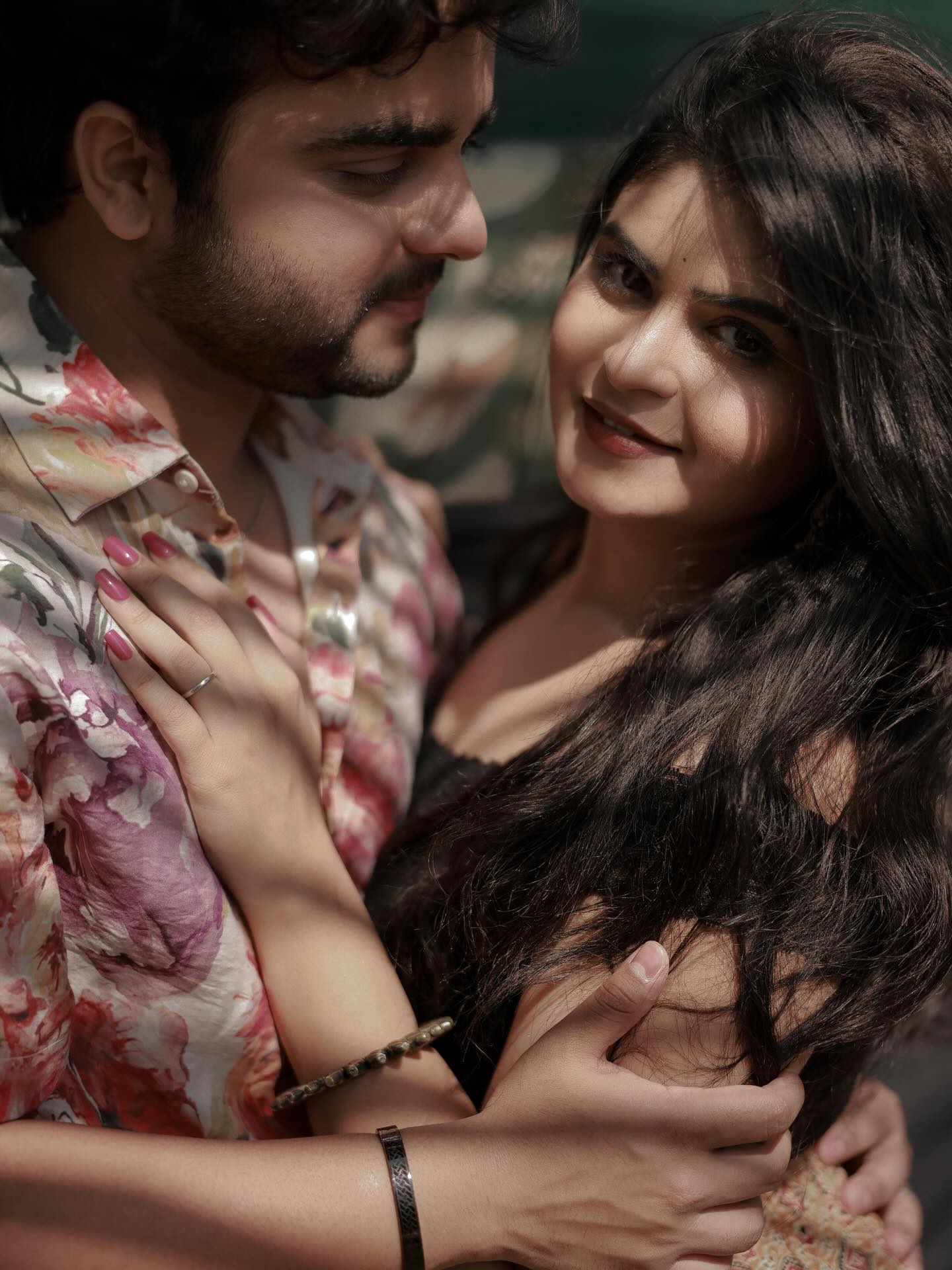 sakshi mahajan mehandi photos 