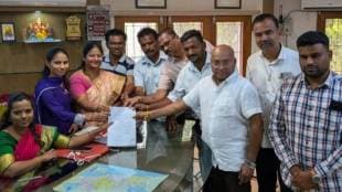 BJP rebels join hands with Thackeray group news