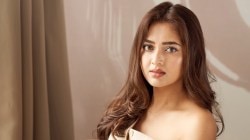 मुंबईतील उच्चभ्रू भागात मराठमोळ्या तेजस्वी प्रकाशने घेतलं आलिशान घर, किंमत ऐकून व्हाल थक्क