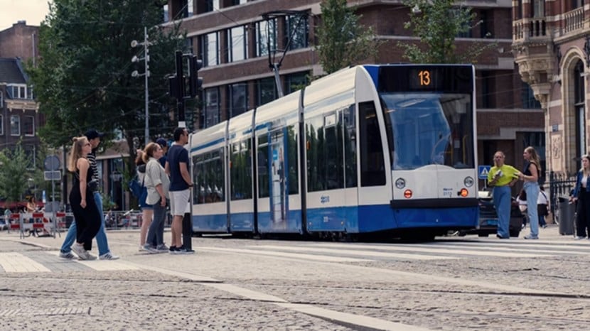 Amsterdam tram lisbon tram (Photo- unsplash)