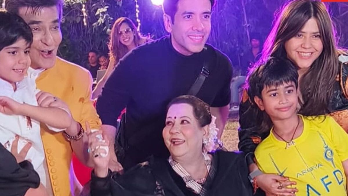 tushhar-kapoor-family