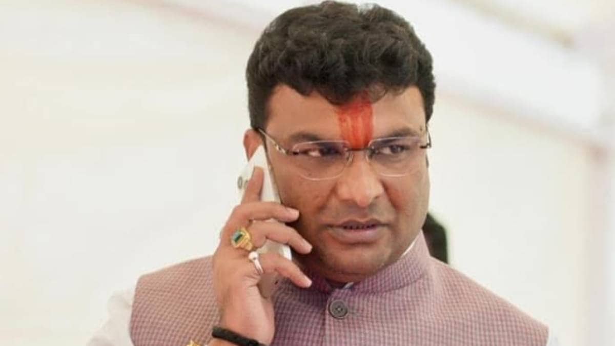 MLA Vilas Bhumre voting controversy news