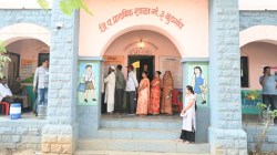 सांगली : जिल्हा परिषद, पंचायत समितीसाठी मतदानासाठी रांगा