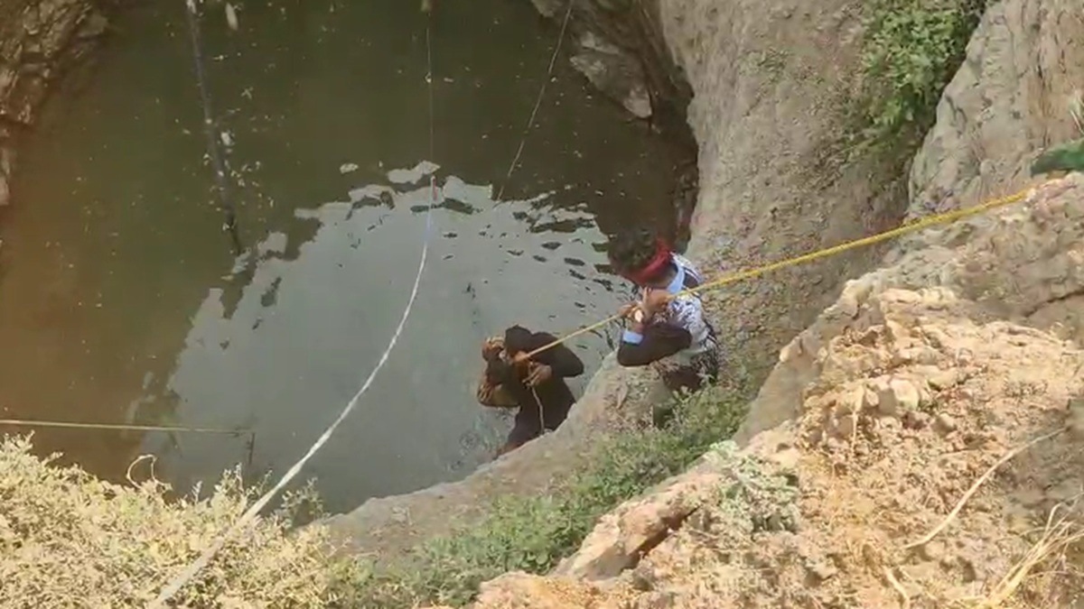 brick kiln workers safety, child accident Washim, Mangrulpir tragic incident, emergency rescue team Maharashtra, well accident child, brick kiln labor conditions, Washim safety concerns, migrant labor challenges, Sant Gadge Baba rescue,