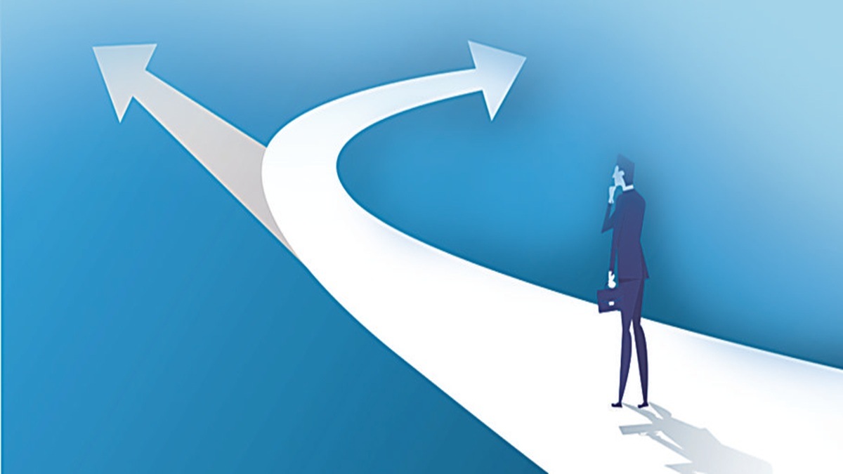 When to switch jobs, signs you need a new job, career growth tips 2026, job hopping vs stability, salary hike vs experience,