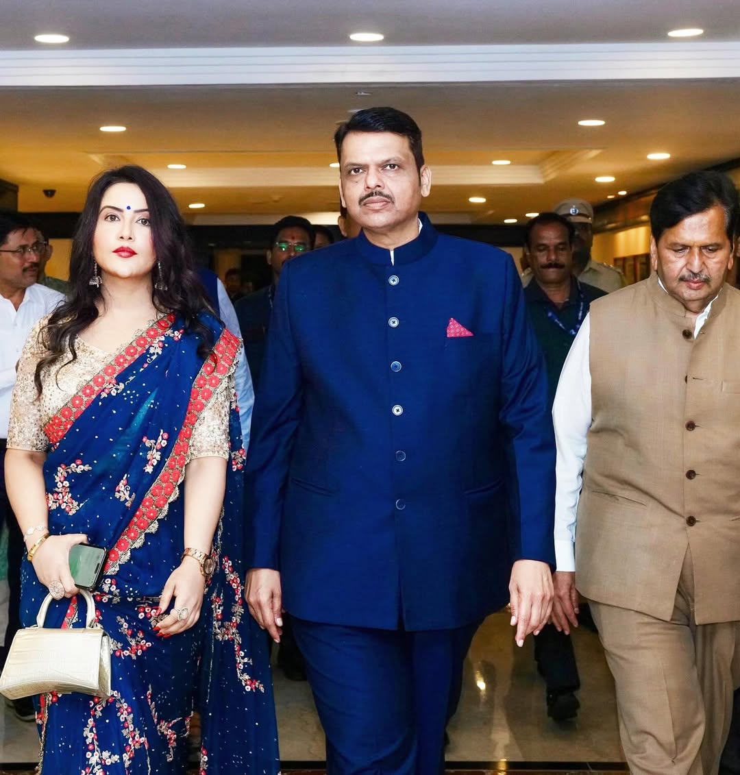 does amruta fadnavis call cm devendra fadnavis devabhau
