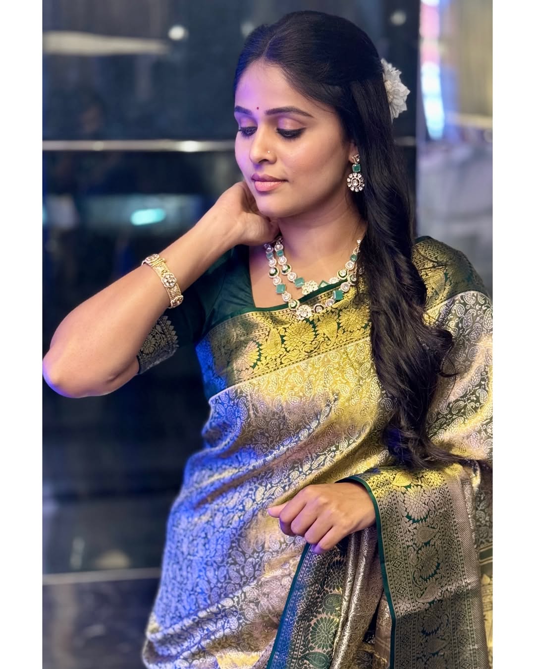 Akshaya Devdhar Holi look