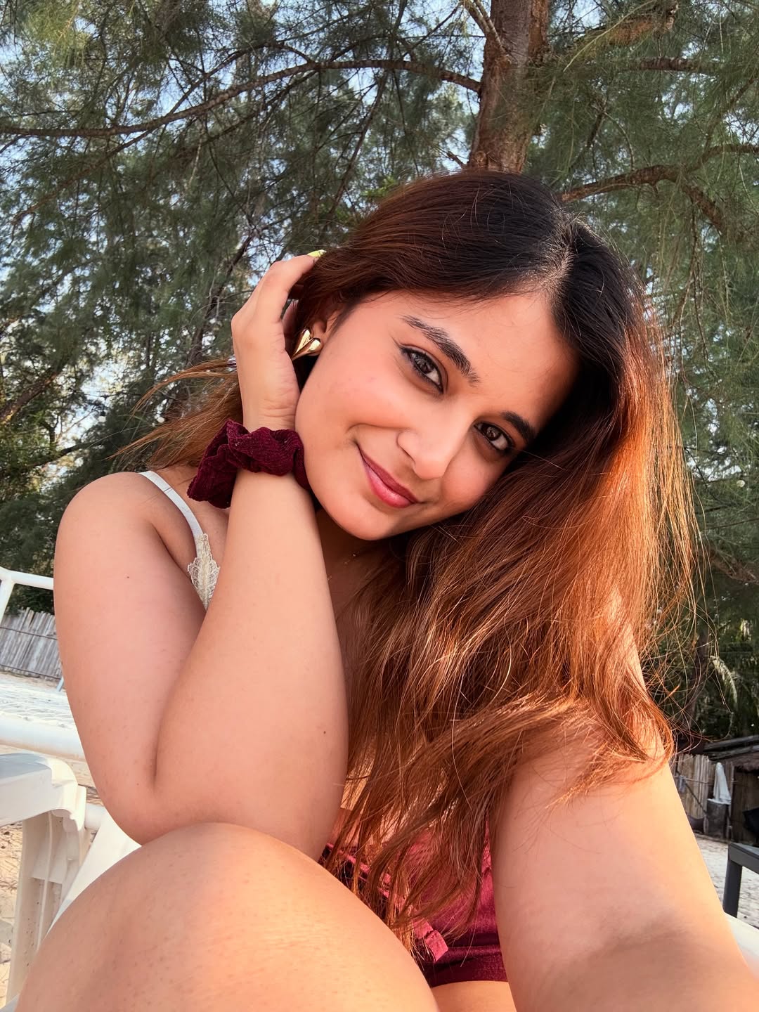 Anushka Pimputkar and Meghan Jadhav honeymoon photos in Thailand