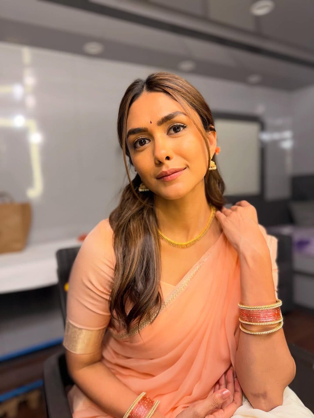 Mrunal Thakur Tirumala photos viral