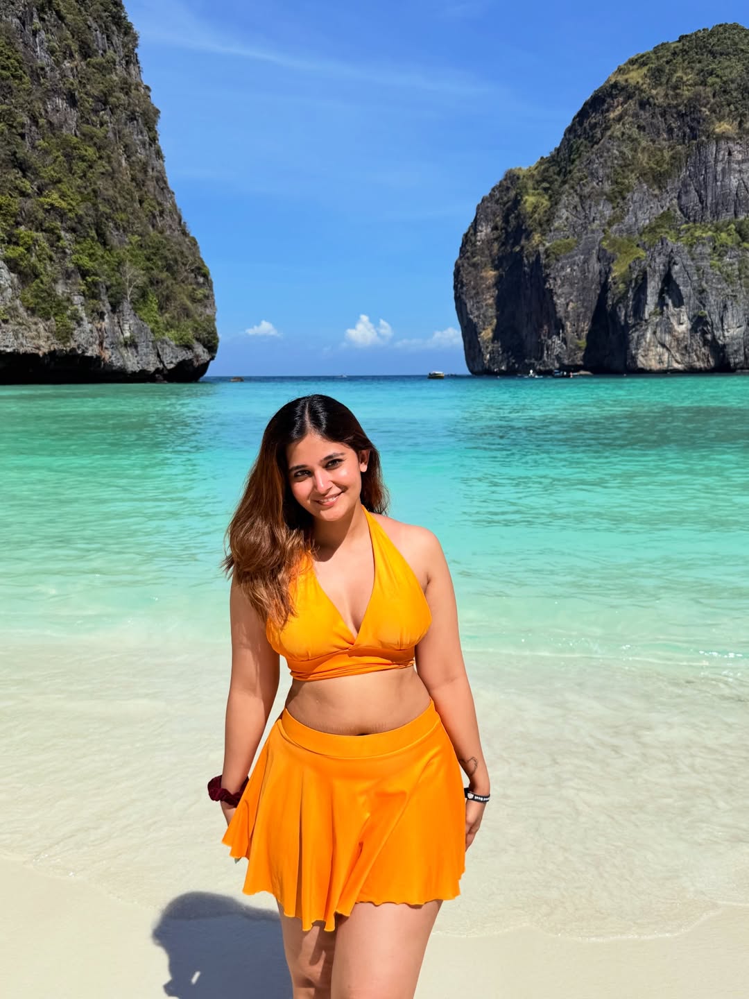 Anushka Pimputkar and Meghan Jadhav honeymoon photos in Thailand
