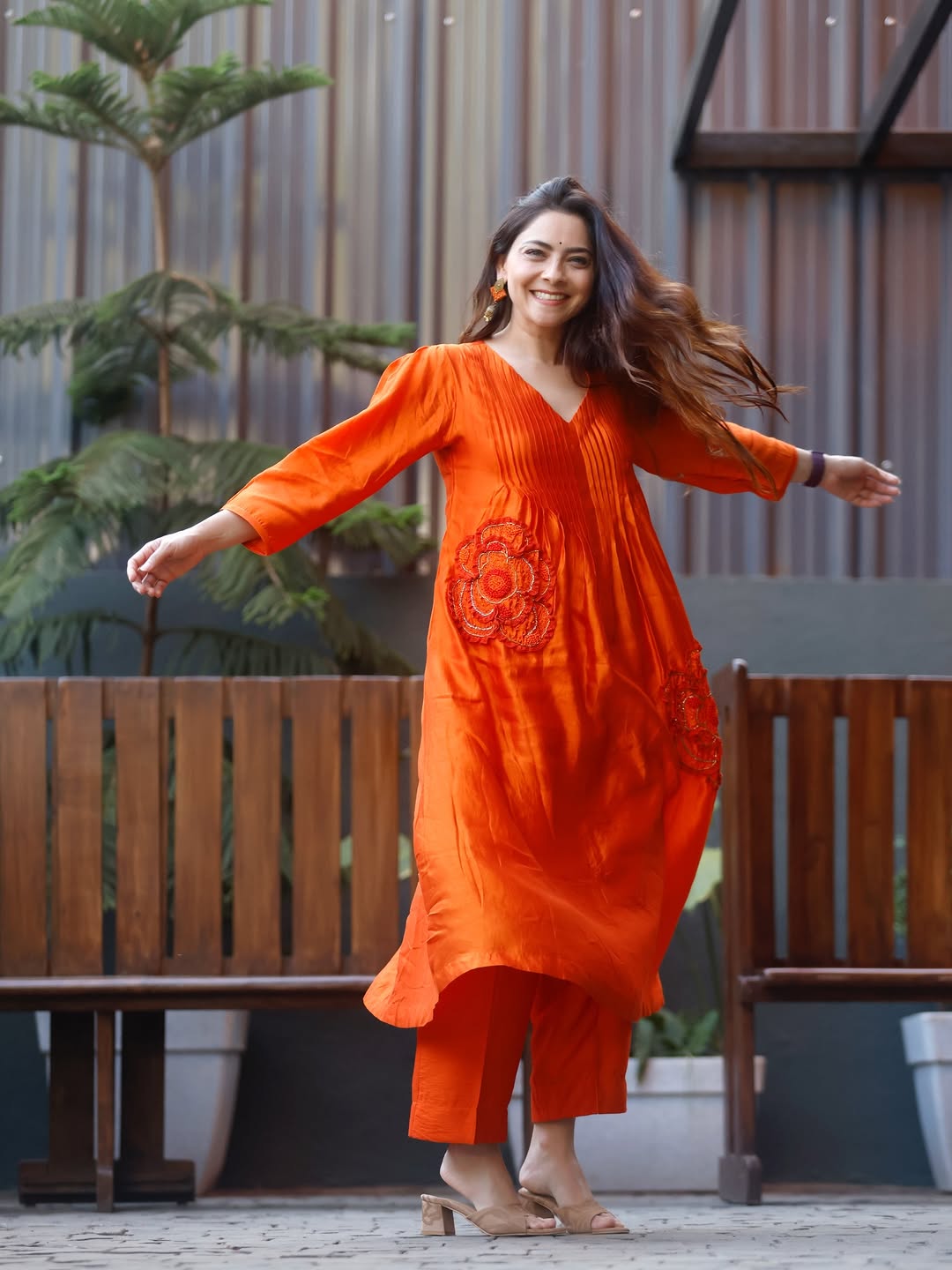 Sonalee Kulkarni orange dress look
