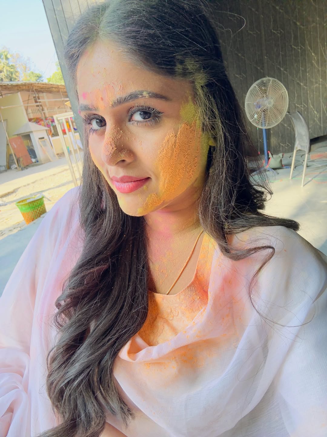 Akshaya Devdhar Holi look