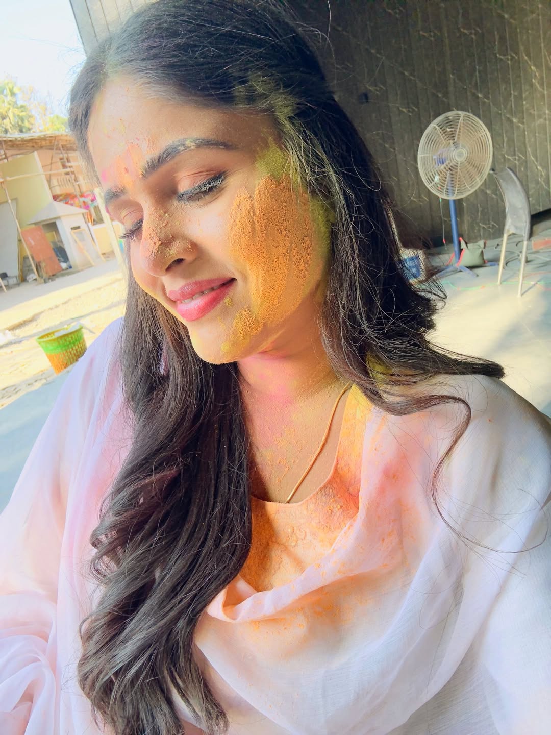 Akshaya Devdhar Holi look