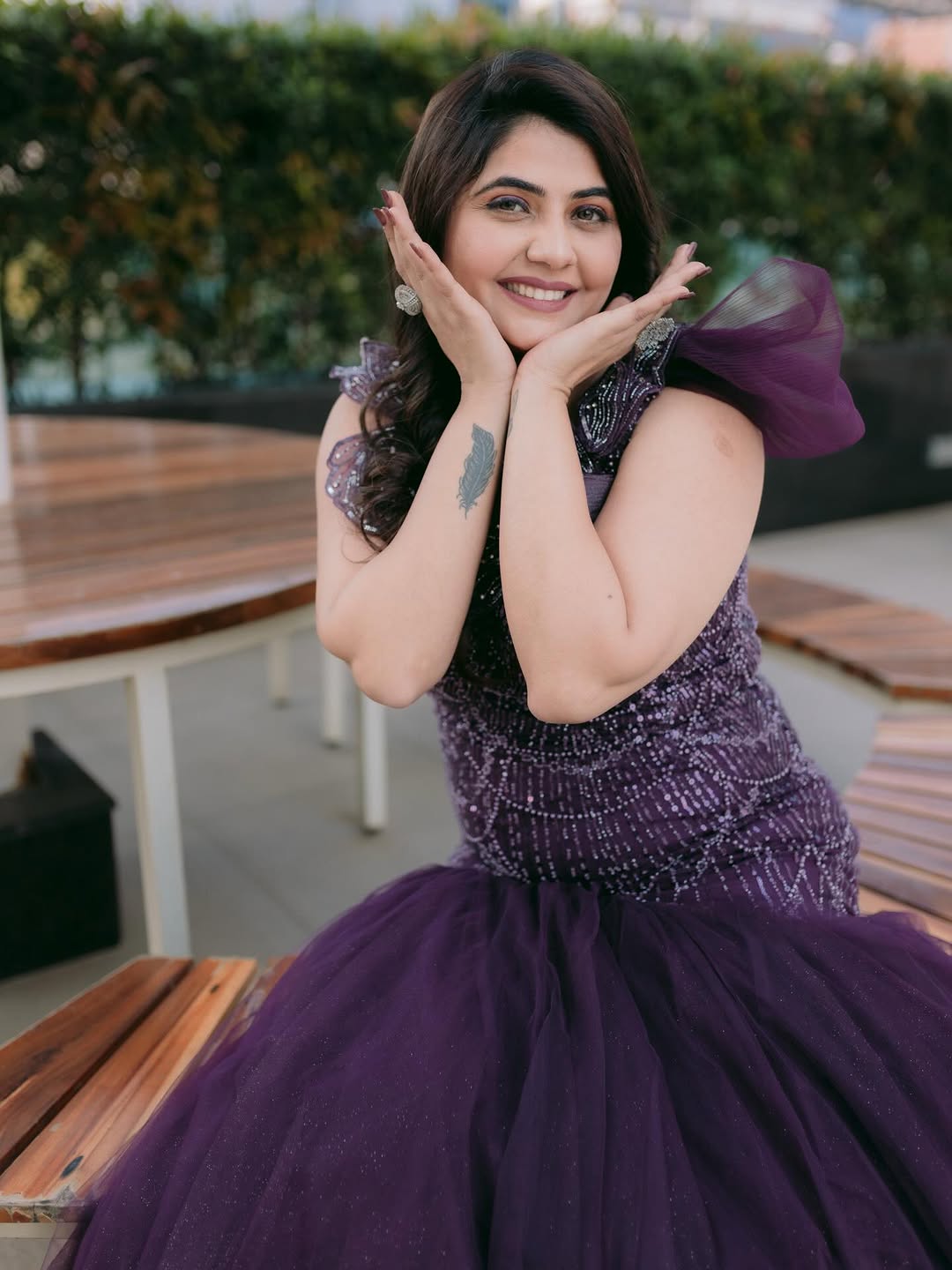 Veena Jagtap purple gown glamorous photos viral on social media
