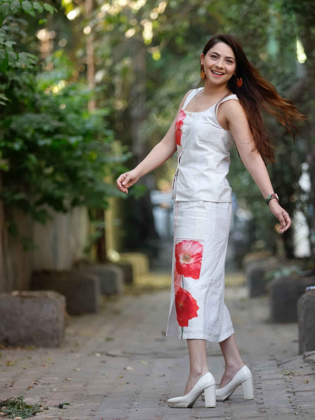 Sonalee Kulkarni stylish white outfit photos