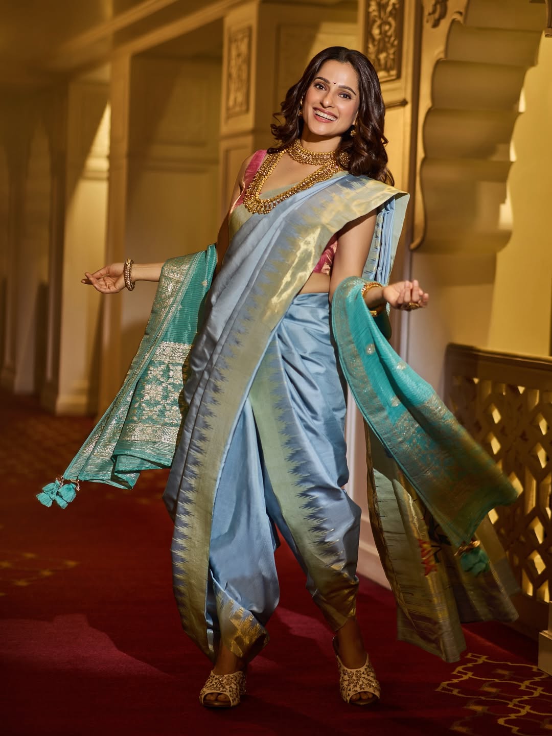 Priya Bapat nauvari saree look