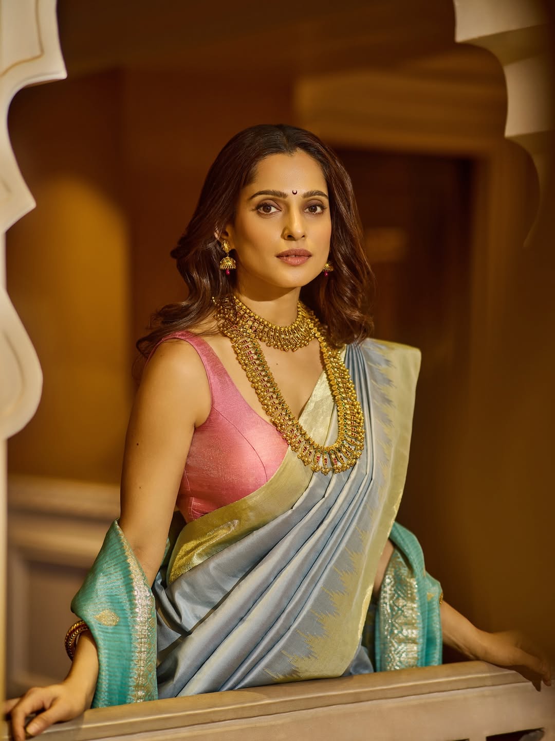Priya Bapat nauvari saree look