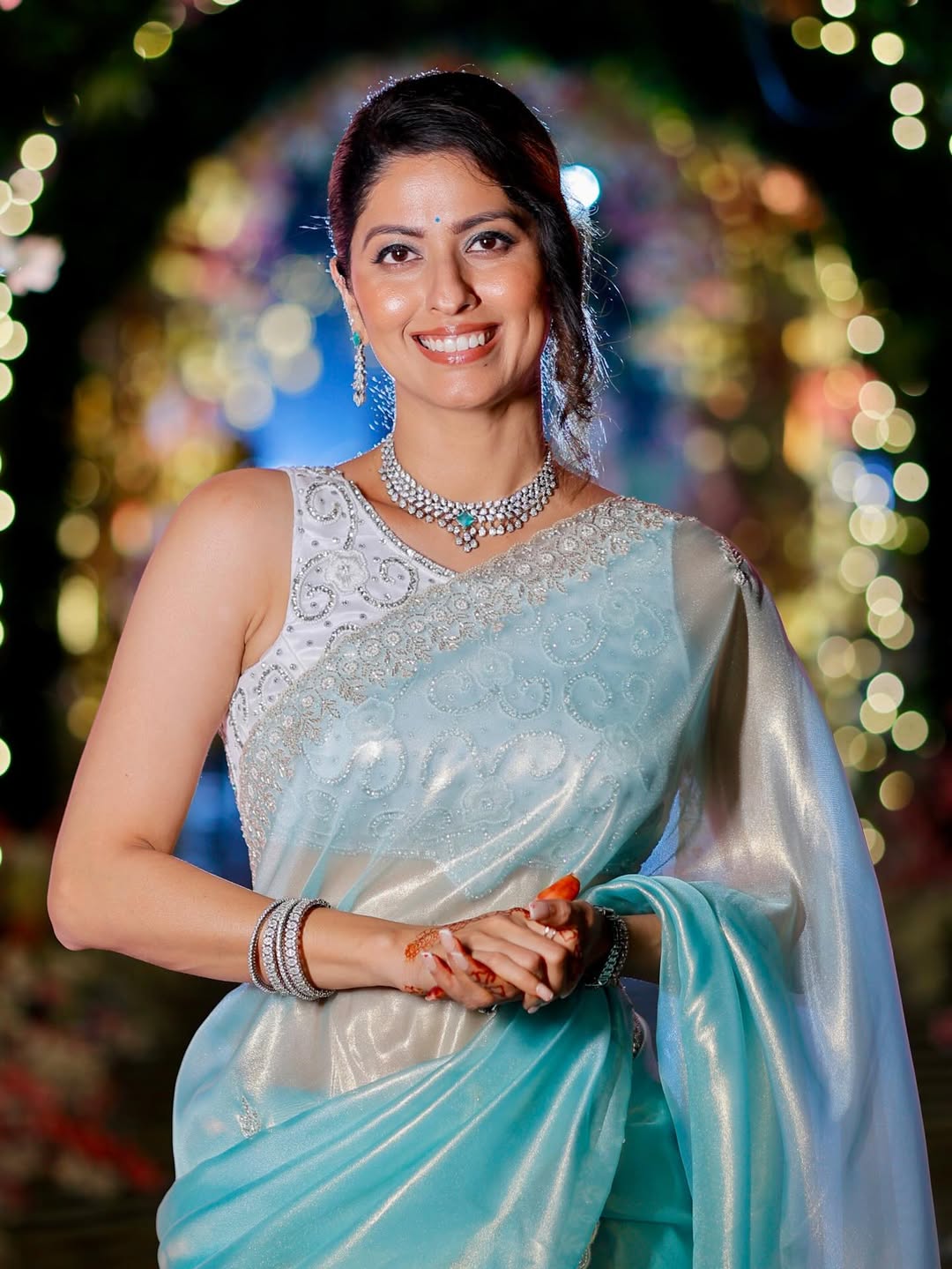 Abhidnya Bhave glamorous look, strapless corset top style