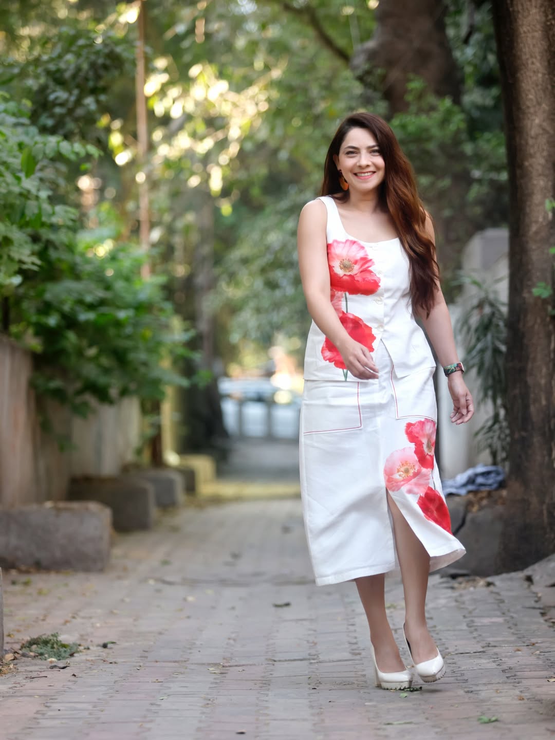 Sonalee Kulkarni stylish white outfit photos