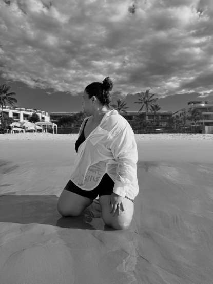 Vanita Kharat Australia trip Noosa Heads beach photos bold beach look